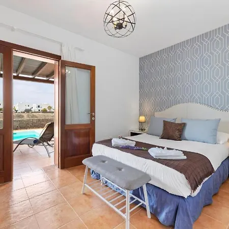 Lanzarote 3 Islands - Pool Heated Villa *